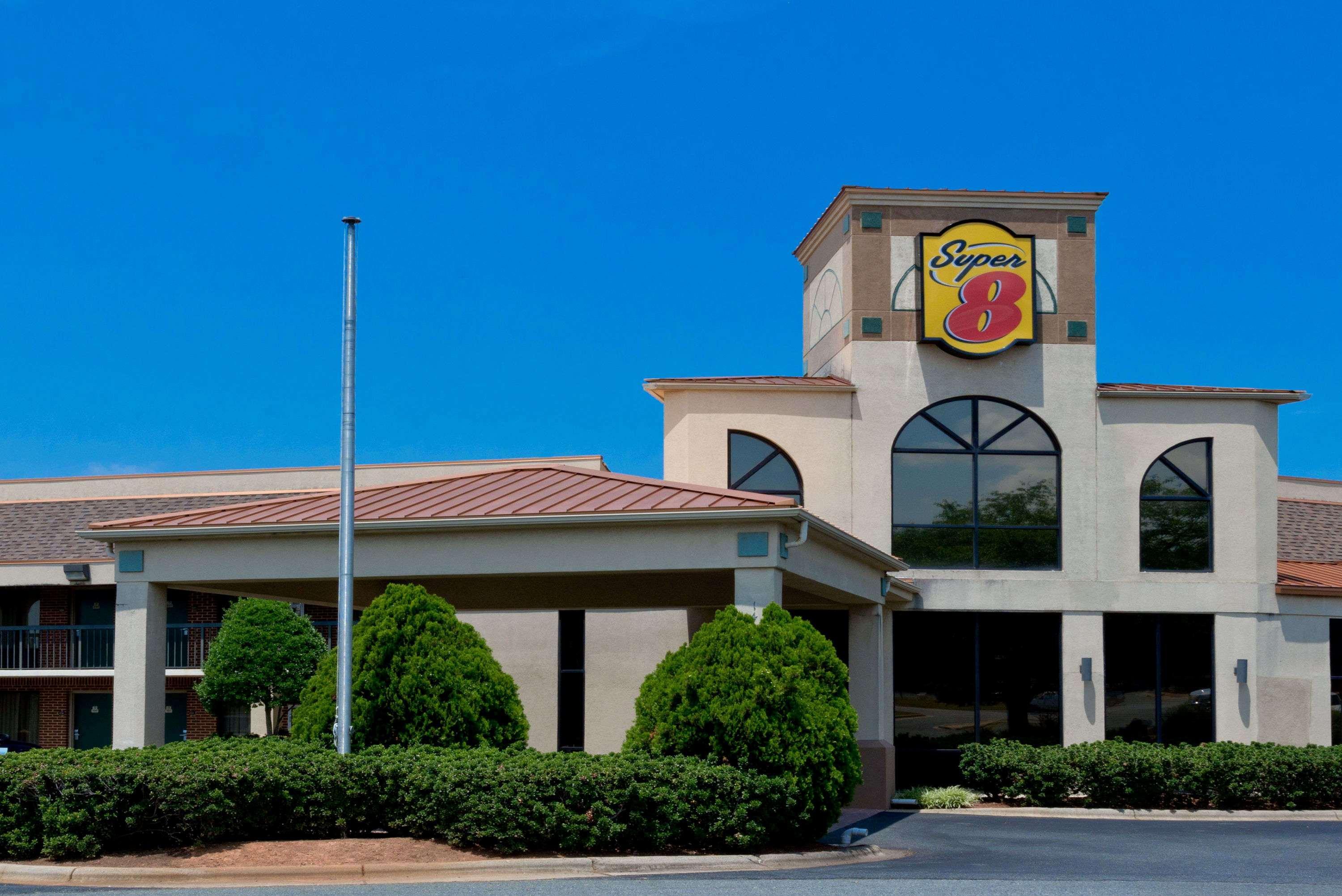 Super 8 By Wyndham Huntersville/Charlotte Area Экстерьер фото