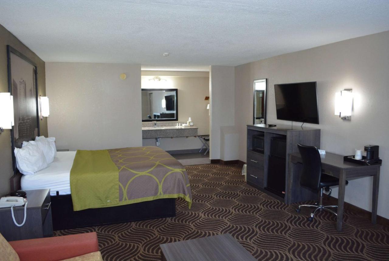 Super 8 By Wyndham Huntersville/Charlotte Area Экстерьер фото